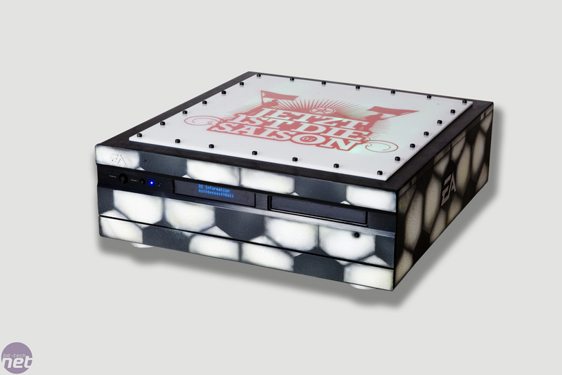 Illustration for article titled EA Sports Fifa '07 Case Mod Winner Melds Sport, Hardware